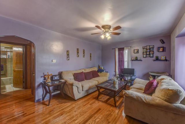 7149 Tapper Avenue, Hammond, IN 46324