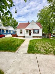 7149 Tapper Avenue, Hammond, IN 46324