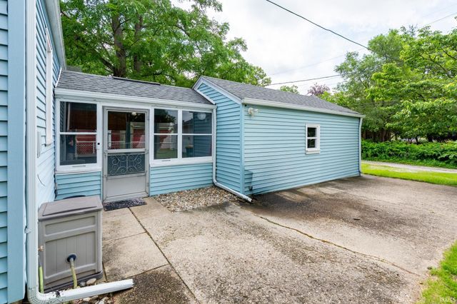 823 W Grove Street, Mishawaka, IN 46545