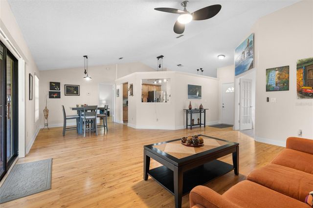 9858 BALMORAL CIRCLE, Orlando, FL 32817