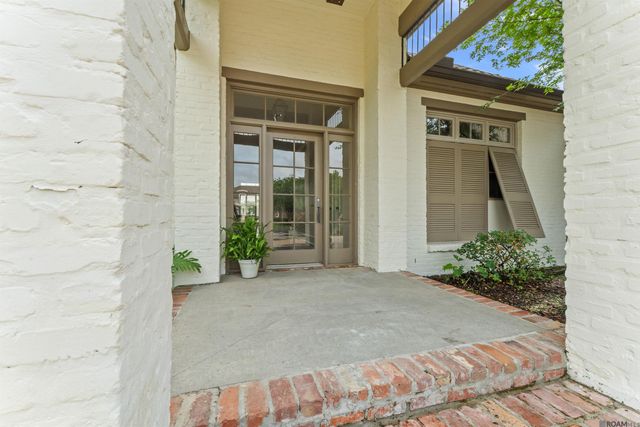 231 Grand Lakes Dr, Baton Rouge, LA 70810