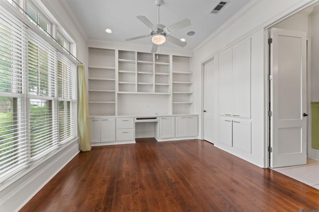 231 Grand Lakes Dr, Baton Rouge, LA 70810