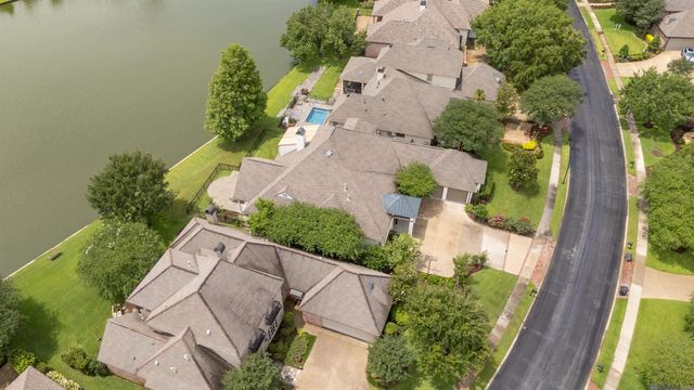 231 Grand Lakes Dr, Baton Rouge, LA 70810