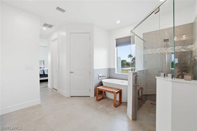 2522 NW 1st TER, Cape Coral, FL 33993