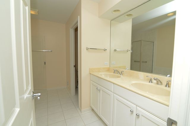 205 Taylor Court, Buffalo Grove, IL 60089