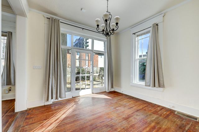 222 Marshall Street, Houston, TX 77006