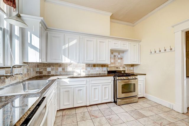 222 Marshall Street, Houston, TX 77006