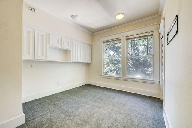 222 Marshall Street, Houston, TX 77006