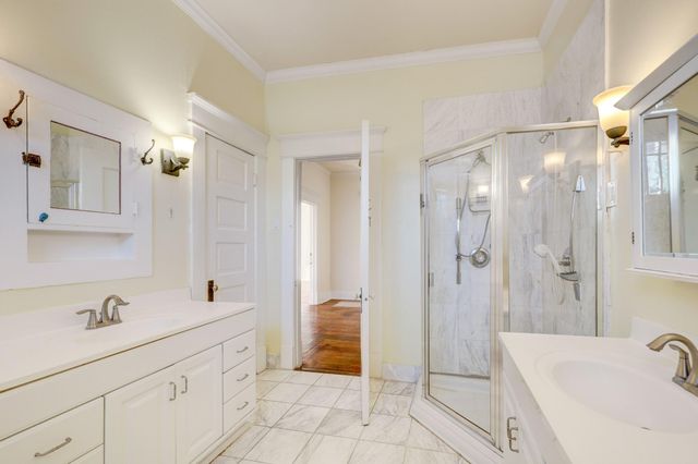 222 Marshall Street, Houston, TX 77006