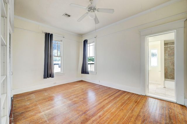 222 Marshall Street, Houston, TX 77006