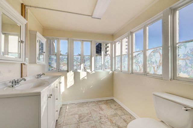 222 Marshall Street, Houston, TX 77006