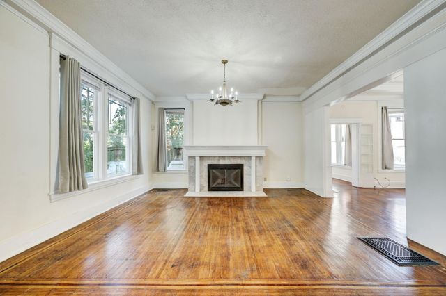222 Marshall Street, Houston, TX 77006