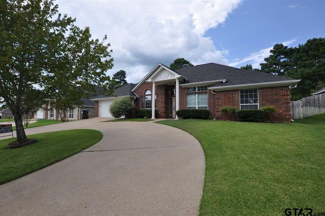 2092 Rana Park, Flint, TX 75762
