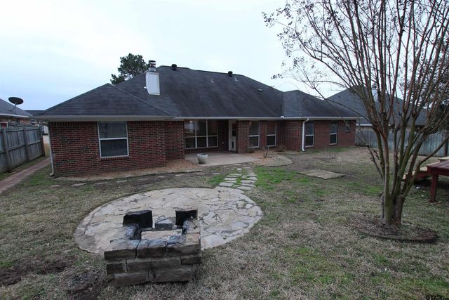 2092 Rana Park, Flint, TX 75762