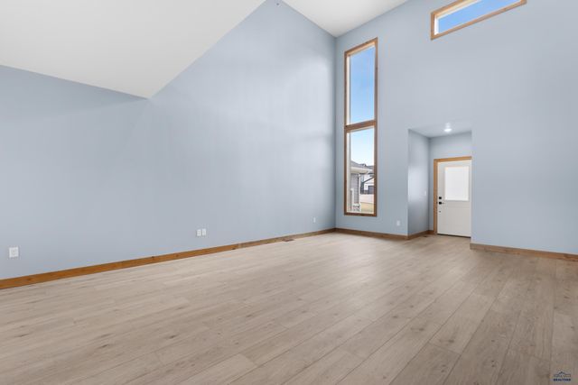 4654 WICKHAM CT, Rapid City, SD 57702