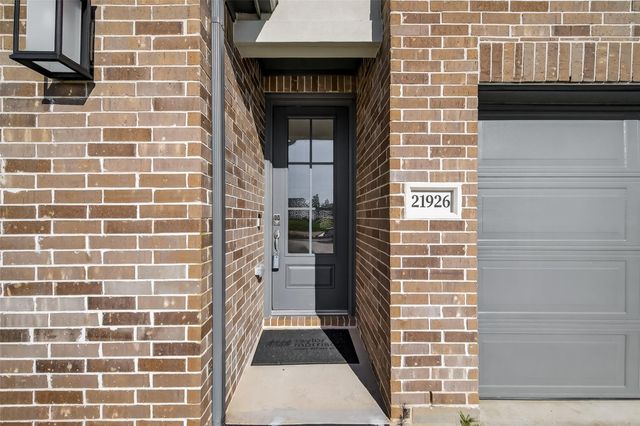 21926 Sam Raburn Drive, Tomball, TX 77375