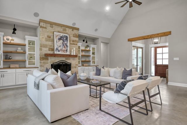 126 Fluorite Court, Huntsville, TX 77340