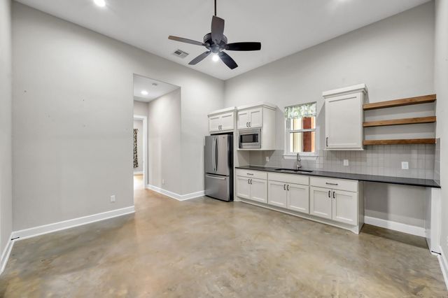 126 Fluorite Court, Huntsville, TX 77340