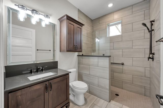 126 Fluorite Court, Huntsville, TX 77340