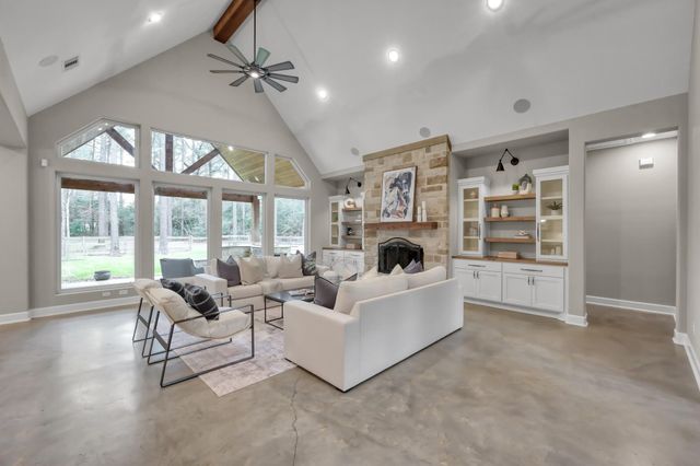 126 Fluorite Court, Huntsville, TX 77340