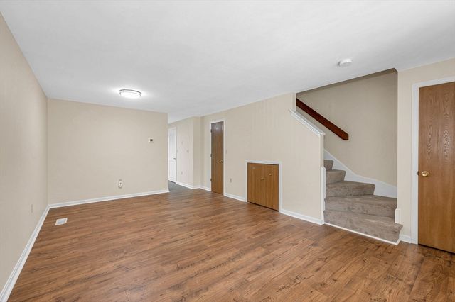 11 Kennedy Drive 11, Chelmsford, MA 01863