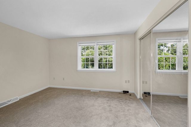11 Kennedy Drive 11, Chelmsford, MA 01863