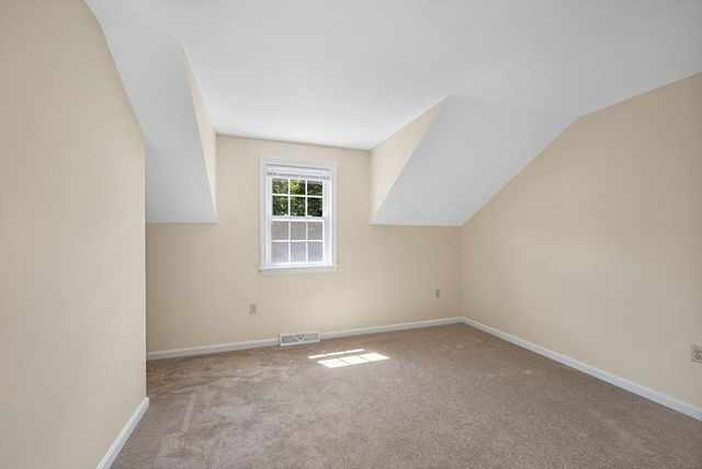 11 Kennedy Drive 11, Chelmsford, MA 01863