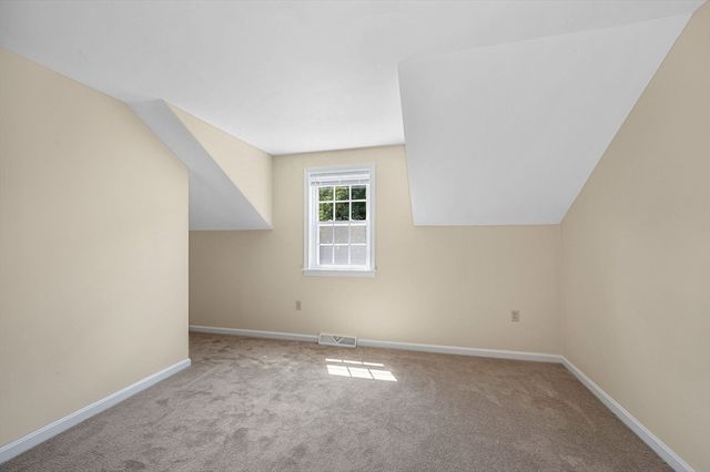11 Kennedy Drive 11, Chelmsford, MA 01863