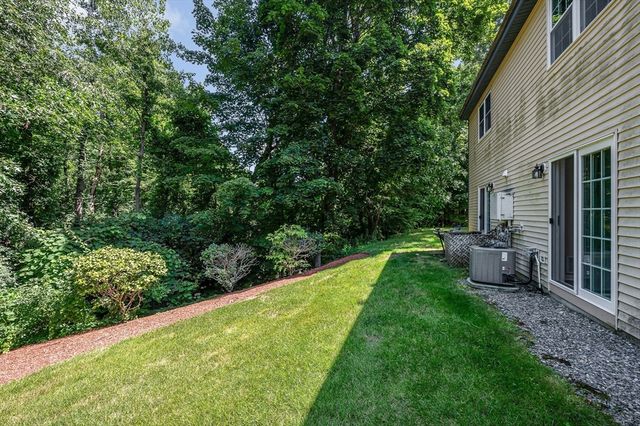 11 Kennedy Drive 11, Chelmsford, MA 01863