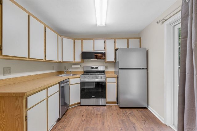 11 Kennedy Drive 11, Chelmsford, MA 01863