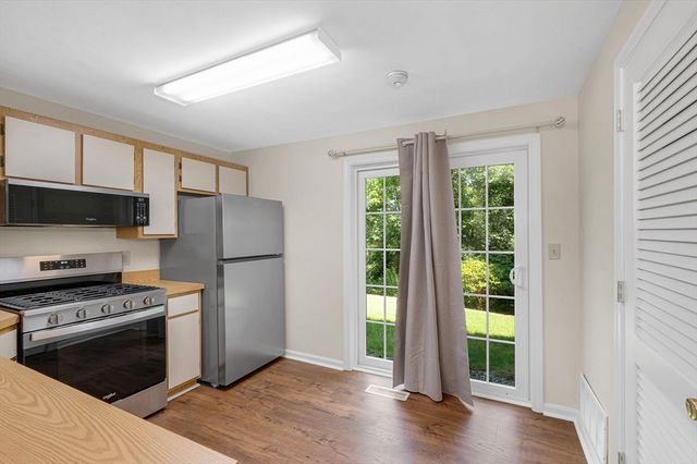 11 Kennedy Drive 11, Chelmsford, MA 01863
