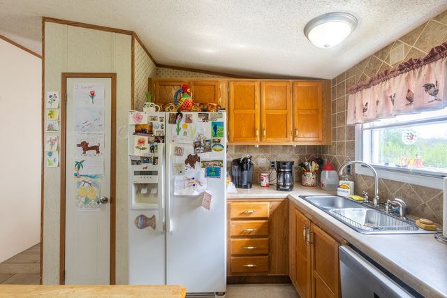 119 Fred Rd, Bon Aqua, TN 37025