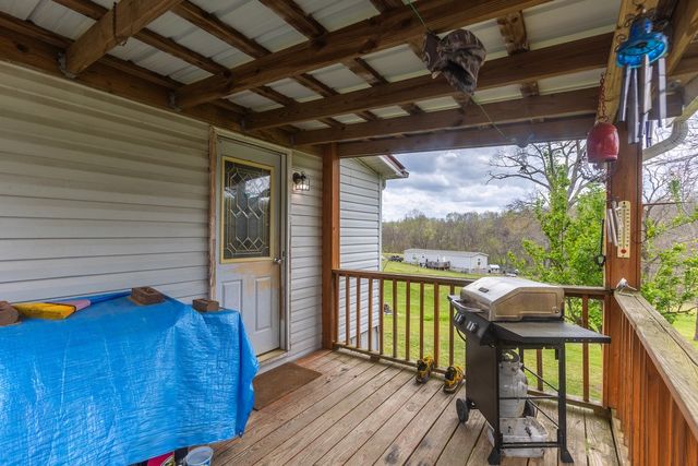 119 Fred Rd, Bon Aqua, TN 37025