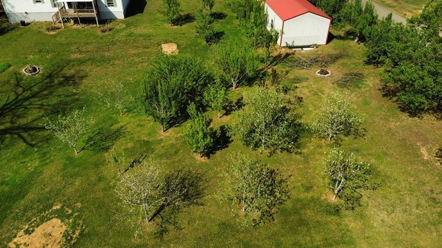 119 Fred Rd, Bon Aqua, TN 37025