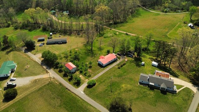 119 Fred Rd, Bon Aqua, TN 37025