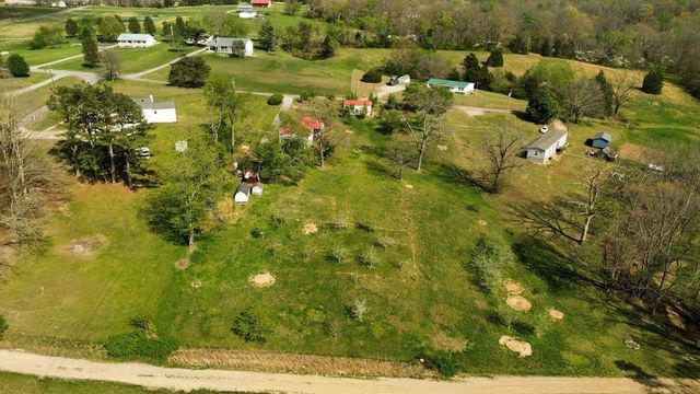 119 Fred Rd, Bon Aqua, TN 37025