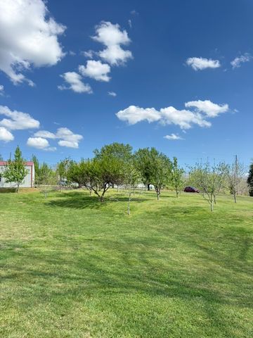 119 Fred Rd, Bon Aqua, TN 37025