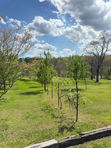 119 Fred Rd, Bon Aqua, TN 37025