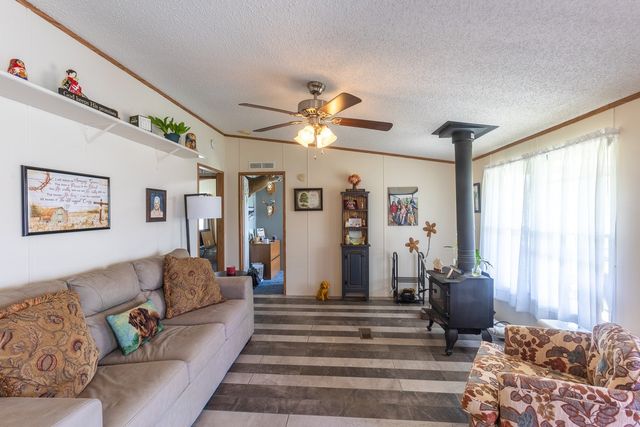 119 Fred Rd, Bon Aqua, TN 37025