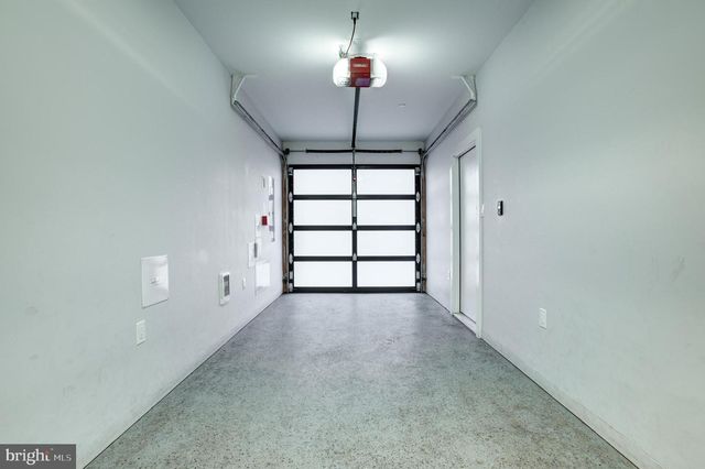 2526 E ALBERT ST, Philadelphia, PA 19125