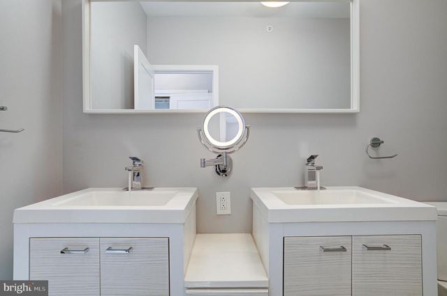 2526 E ALBERT ST, Philadelphia, PA 19125