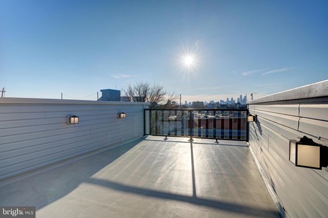 2526 E ALBERT ST, Philadelphia, PA 19125