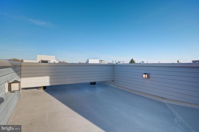 2526 E ALBERT ST, Philadelphia, PA 19125