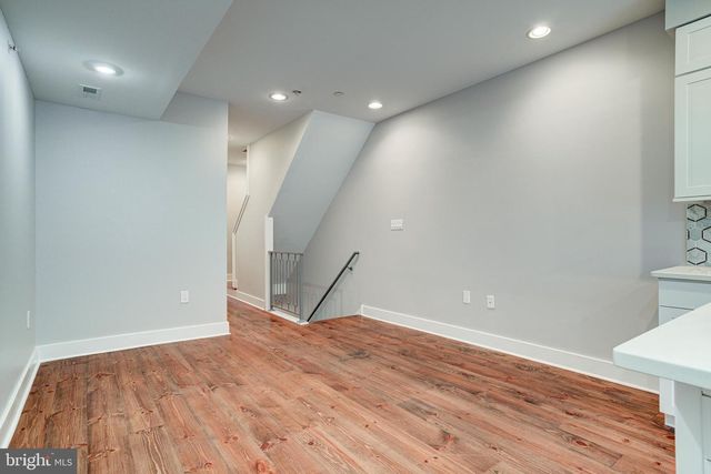 2526 E ALBERT ST, Philadelphia, PA 19125