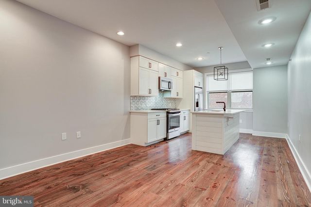 2526 E ALBERT ST, Philadelphia, PA 19125