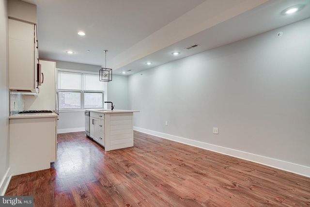 2526 E ALBERT ST, Philadelphia, PA 19125