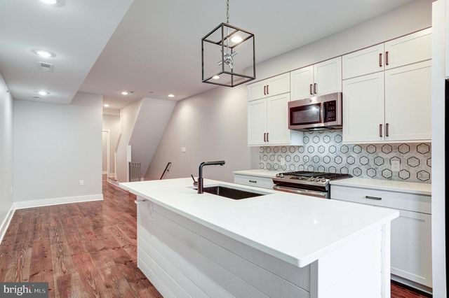 2526 E ALBERT ST, Philadelphia, PA 19125