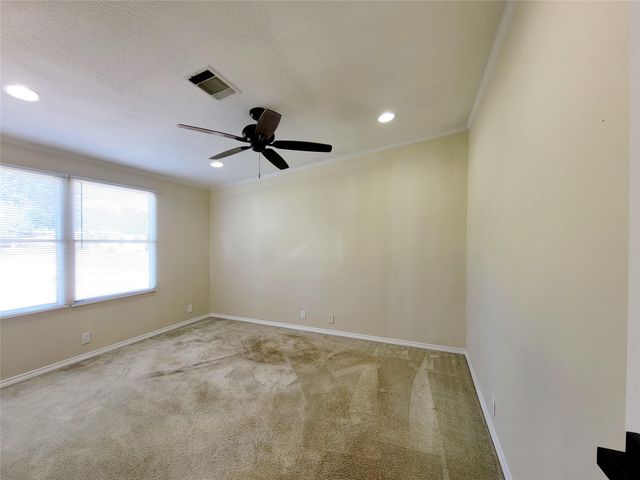 305 Paddock 7, Willis, TX 77378
