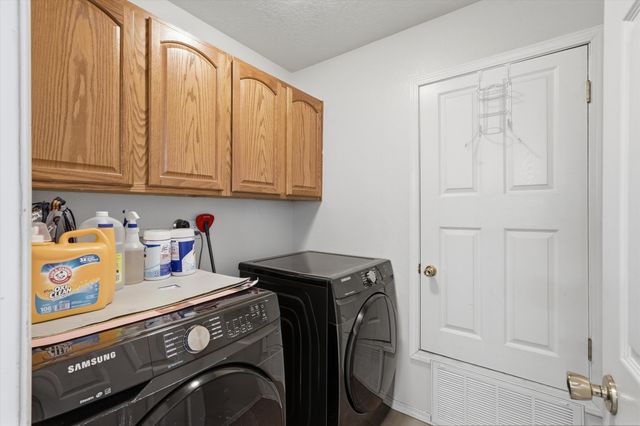 4700 Apollo Court NW, Albuquerque, NM 87120