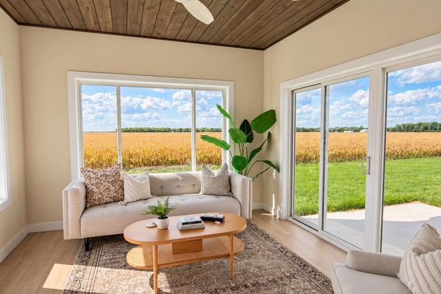 10235 Concord Drive S, Horace, ND 58047